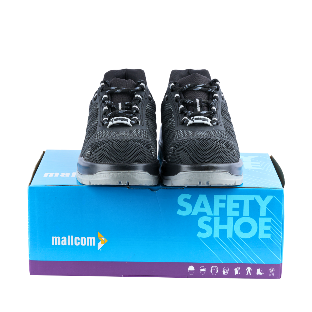 Freddie H22 safety shoes displayed with product box.