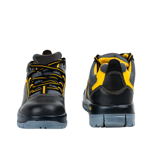Back view of Guina safety shoes showing heel support, padded collar, and durable rear construction.