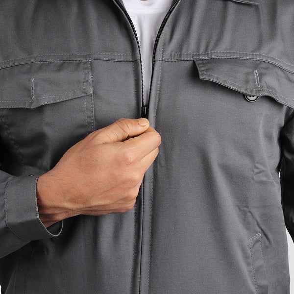 Zip closure on the KOLDING & NORD workwear jacket.