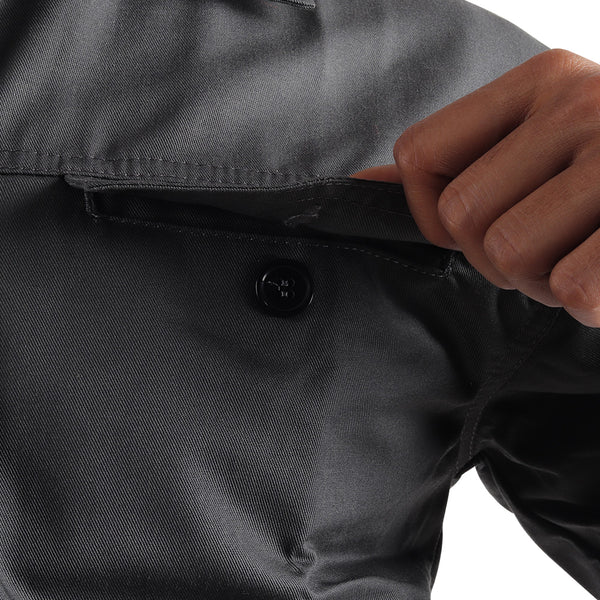 Chest pocket on the KOLDING workwear jacket for convenient storage of tools and work essentials.