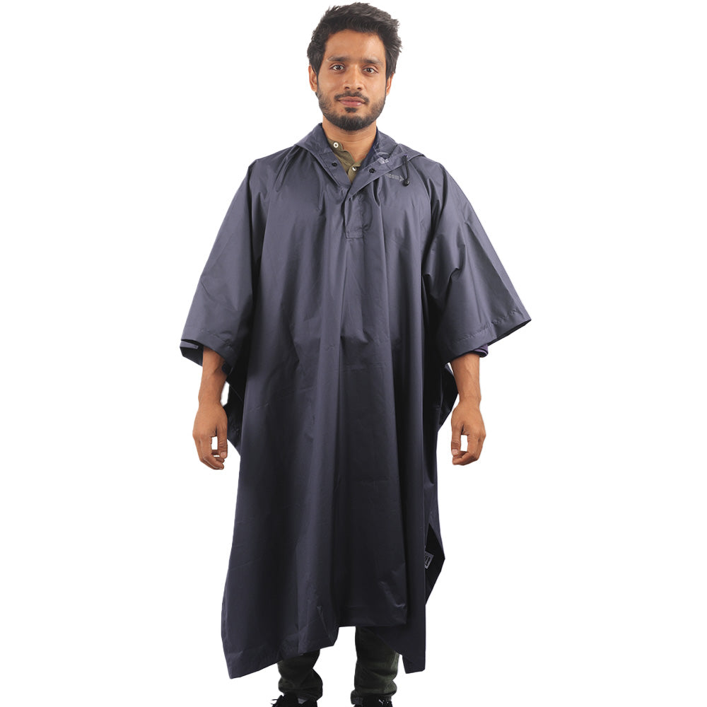 CUMULUS raincoat in navy blue with waterproof PU-coated polyester fabric, adjustable hood, and full-body rain protection.