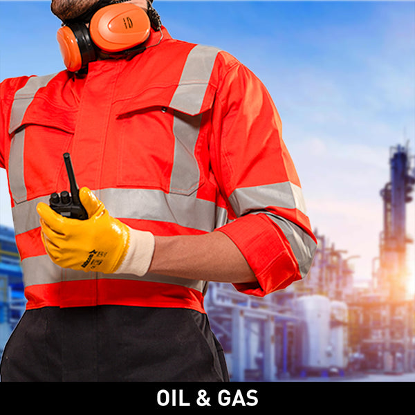 LPKY safety gloves used in oil and gas operations, providing oil resistance, superior grip, abrasion protection, and durable hand safety in demanding work environments.