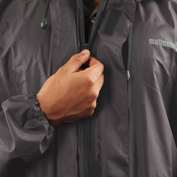 Front zipper closure on the grey NIMBUS rainwear jacket for secure fastening and easy wear.