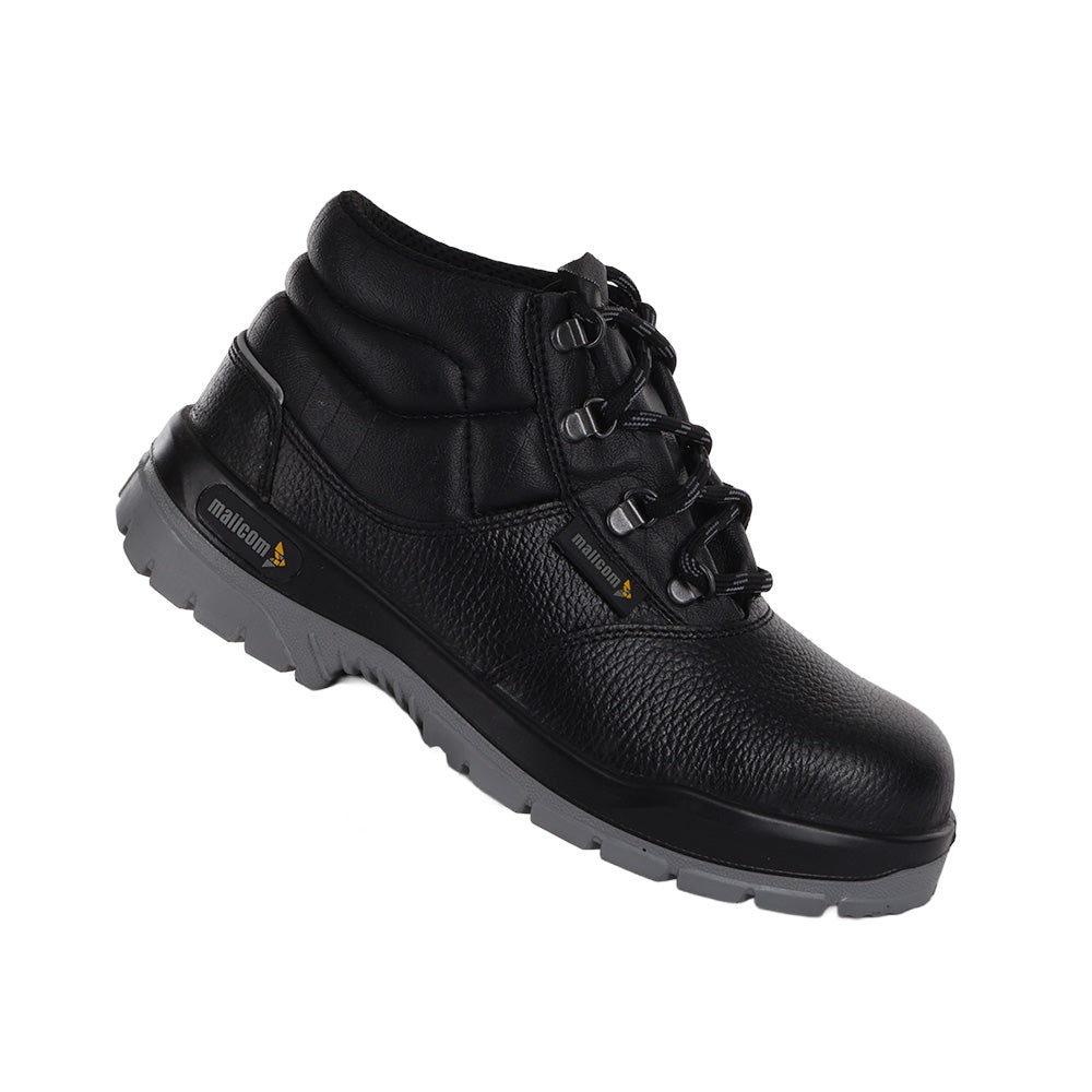 
Right-side view of Vivvera low ankle safety shoes with visible branding and side profile design.
